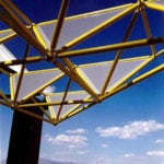 yello trusses attache dto structure
