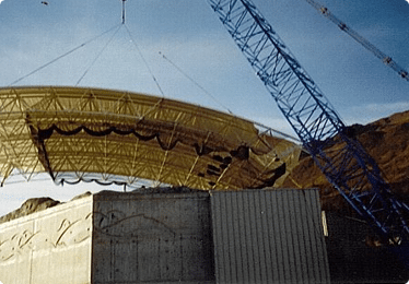 crane lowering large trussed component
