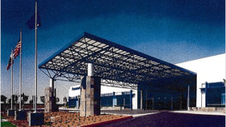 building trussed entranceway
